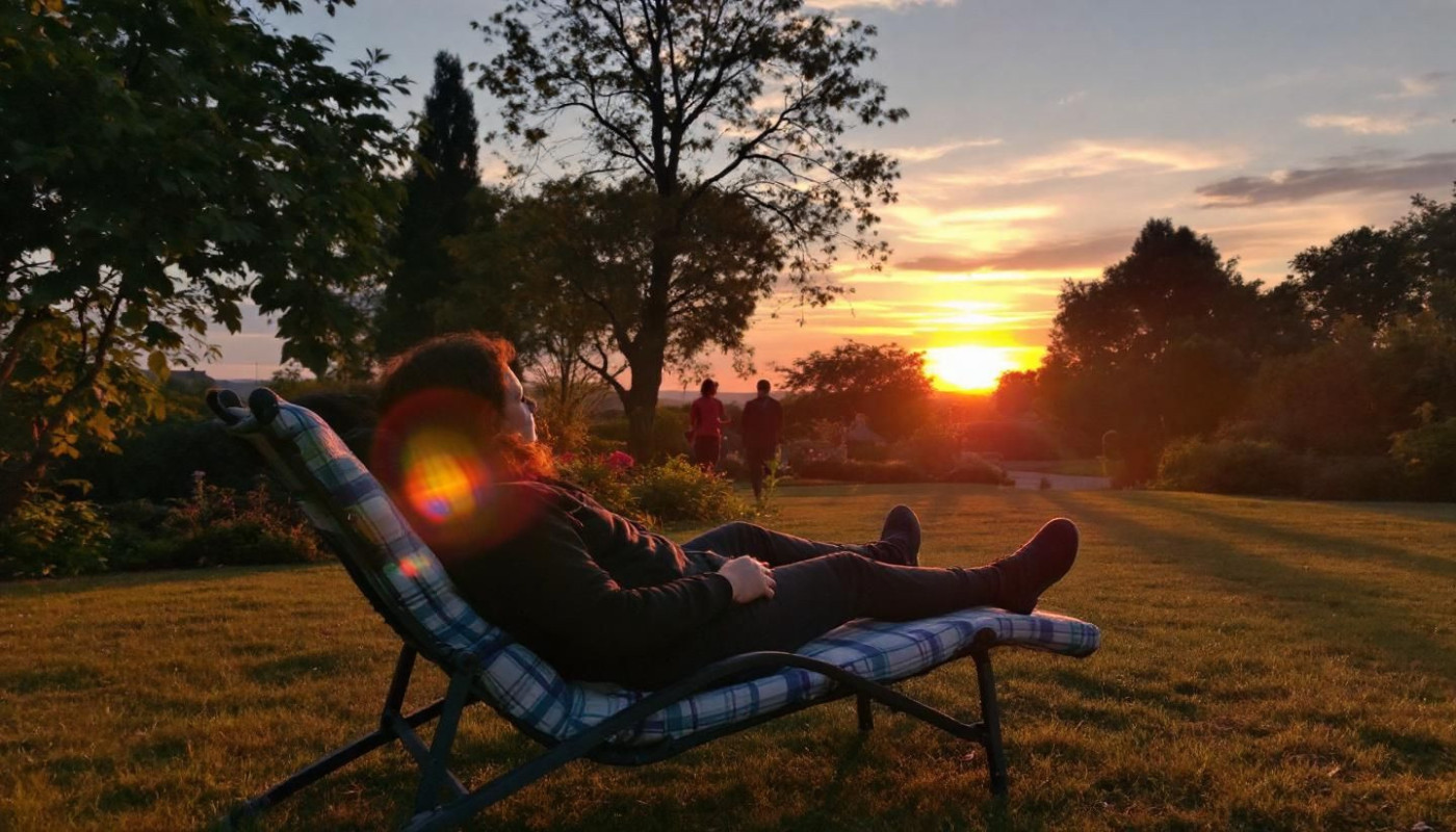 Explorer les bienfaits de la sophrologie et de l'hypnose pour le bien-être